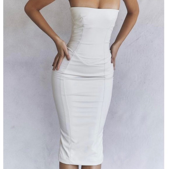 BRAND NEW HOUSE OF CB Camilla Faux Leather Strapless Midi Dress - Ivory - Picture 1 of 6